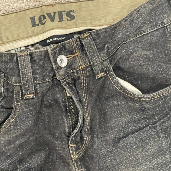 Levi’s Slim Straight Jeans size 31 wide and 32 Length - Picture 8 of 9